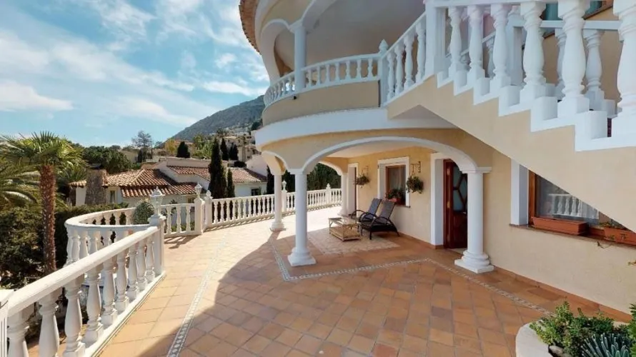 7 bedrooms villa for sale, Maryvilla, Spain No. 397 № 13