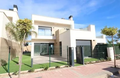 3 bedrooms apartment for sale, Los Alcazares, Spain No. 654