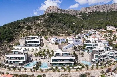 4 bedrooms villa for sale, Calpe, Spain No. 572