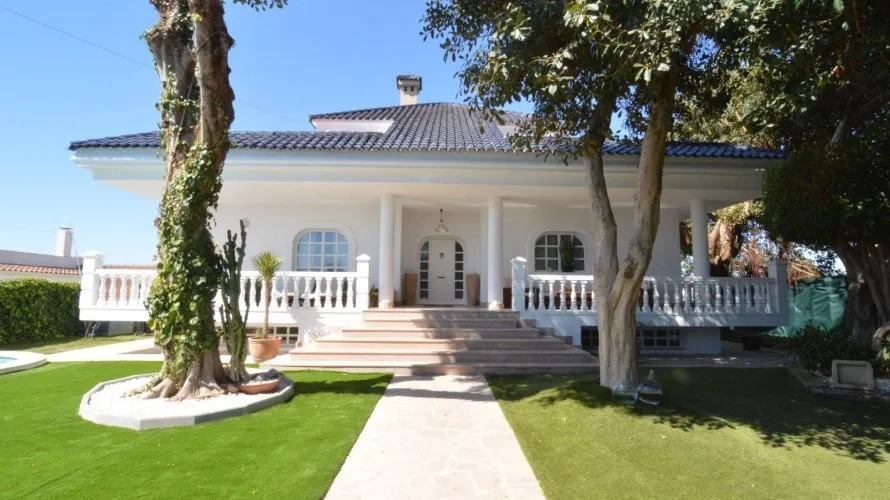 4 bedrooms villa for sale, Torrevieja, Spain No. 113 № 3