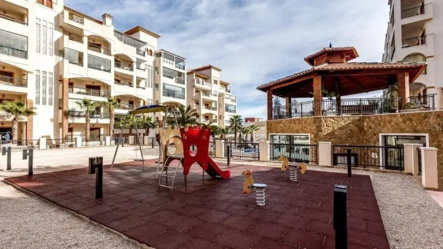 3 bedrooms apartment for sale, Guardamar del Segura, Spain No. 633 № 8