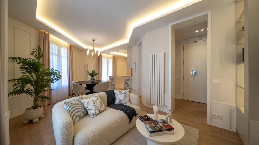 2 bedrooms apartment for sale, Madrid, Spain No. 823 № 1