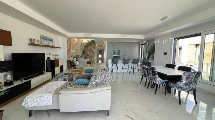 5 bedrooms villa for sale, La Mata, Spain No. 613 № 9