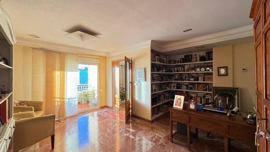 4 bedrooms apartment for sale, Torrevieja, Spain No. 84 № 17