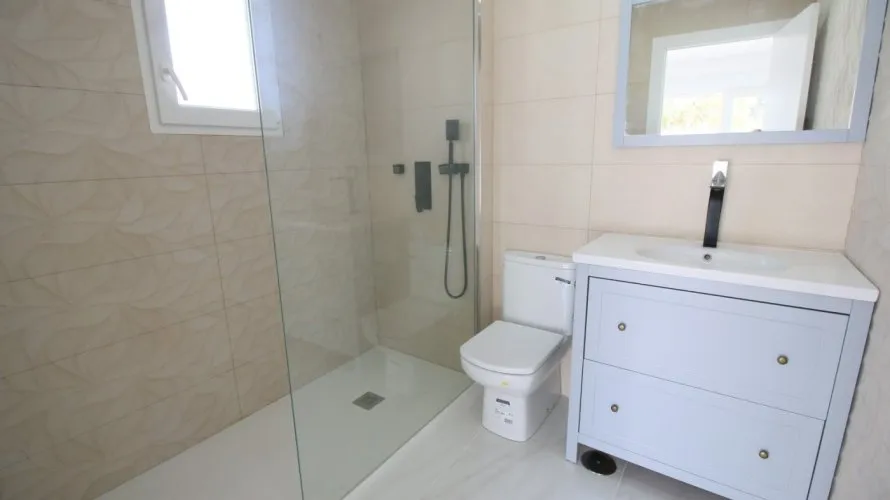 4 bedrooms apartment for sale, La Torre, Spain No. 319 № 7