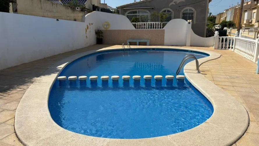 3 bedrooms house for sale, Torrevieja, Spain No. 791 № 20