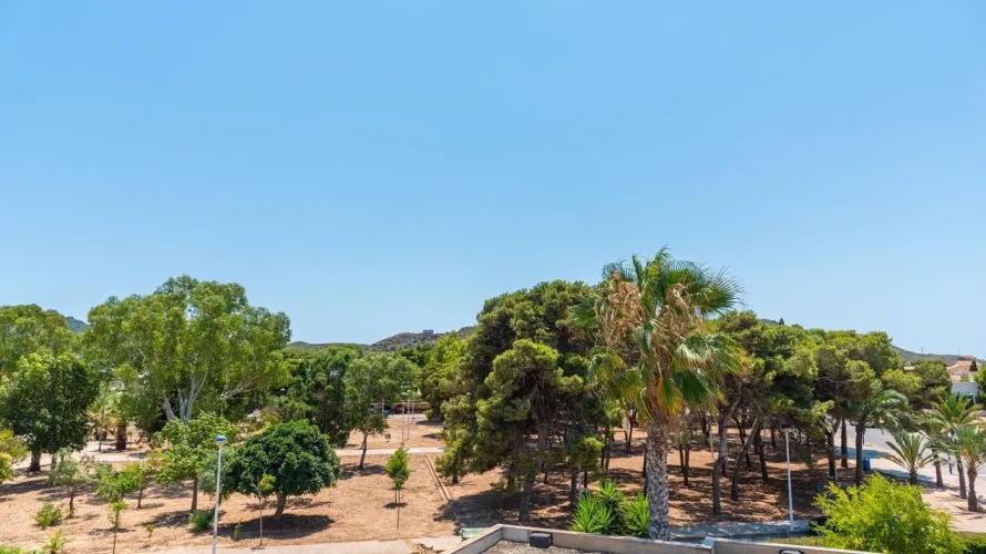 3 bedrooms villa for sale, Playa Honda, Spain No. 604 № 8