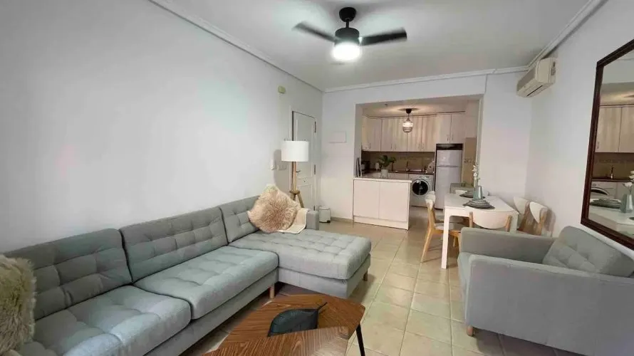 2 bedrooms apartment for sale, Torrevieja, Spain No. 933 № 4