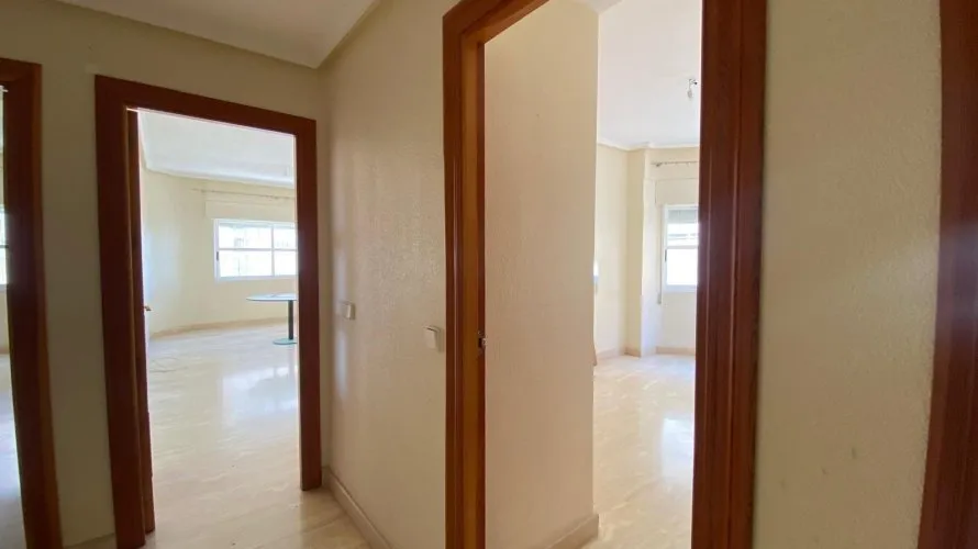 4 bedrooms apartment for sale, Torrevieja, Spain No. 781 № 18