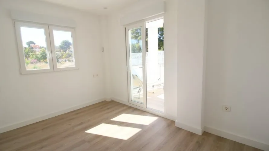 4 bedrooms apartment for sale, La Torre, Spain No. 319 № 12