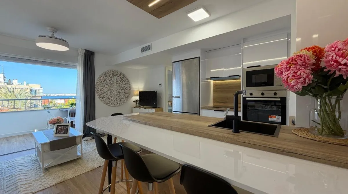 3 bedrooms apartment for sale, Torrevieja, Spain No. 231