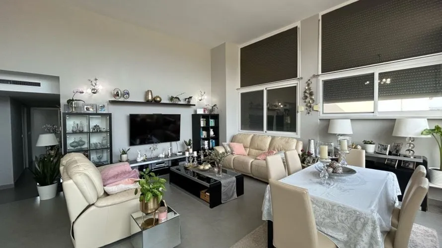 3 bedrooms penthouse for sale, Finestrat, Spain No. 717 № 8