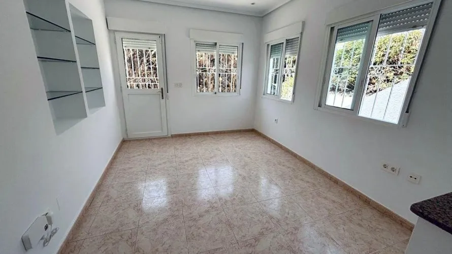 3 bedrooms villa for sale, Ciudad Quesada, Spain No. 819 № 15