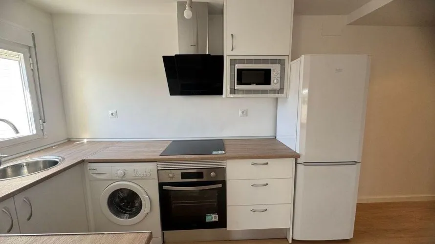 2 bedrooms apartment for sale, Madrid, Spain No. 908 № 4