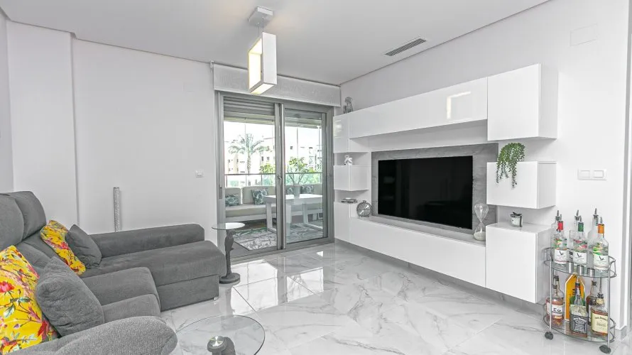 82m² apartment for sale, Alicante, Spain No. 893 № 6