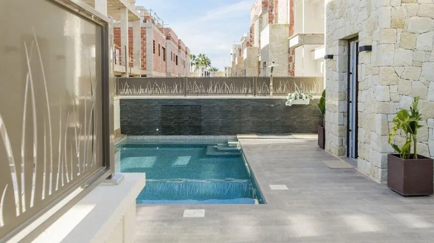 3 bedrooms villa for sale, Ciudad Quesada, Spain No. 274 № 24