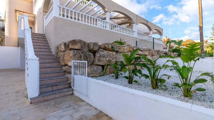 3 bedrooms apartment for sale, El Campello, Spain No. 237