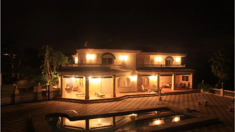 5 bedrooms villa for sale, L'Alfàs del Pi, Spain No. 475
