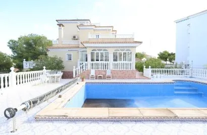 5 bedrooms apartment for sale, Alicante, Spain No. 926