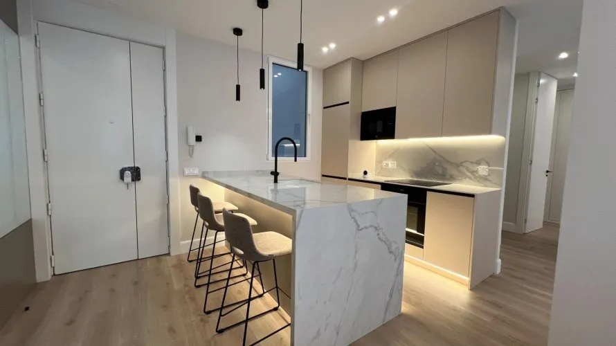 2 bedrooms apartment for sale, Madrid, Spain No. 849 № 5