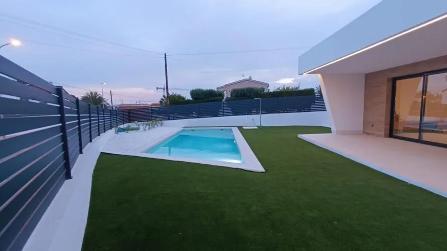 3 bedrooms villa for sale, Ciudad Quesada, Spain No. 125 № 12