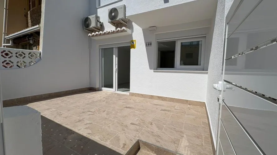3 bedrooms house for sale, Torrevieja, Spain No. 791 № 12