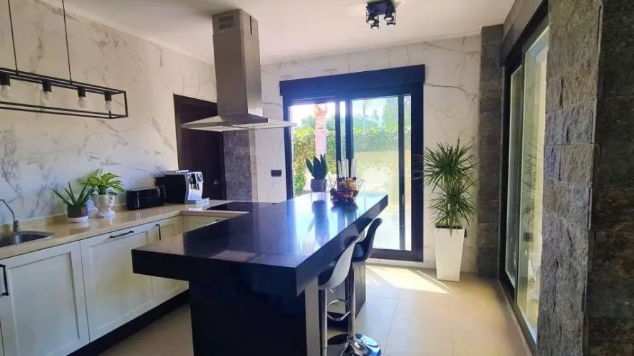 5 bedrooms villa for sale, Calpe, Spain No. 361 № 11
