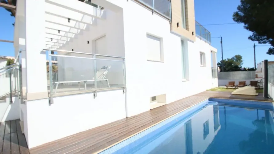 4 bedrooms apartment for sale, La Torre, Spain No. 319
