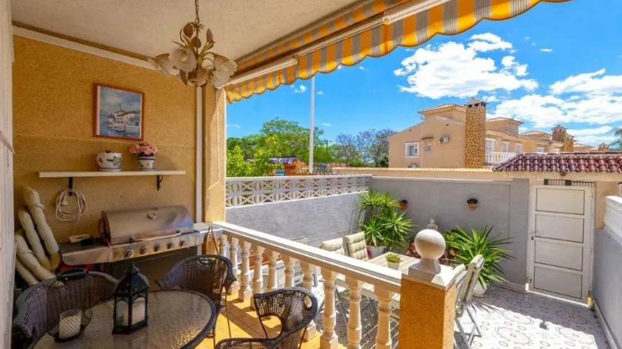 2 bedrooms house for sale, Torrevieja, Spain No. 864 № 24