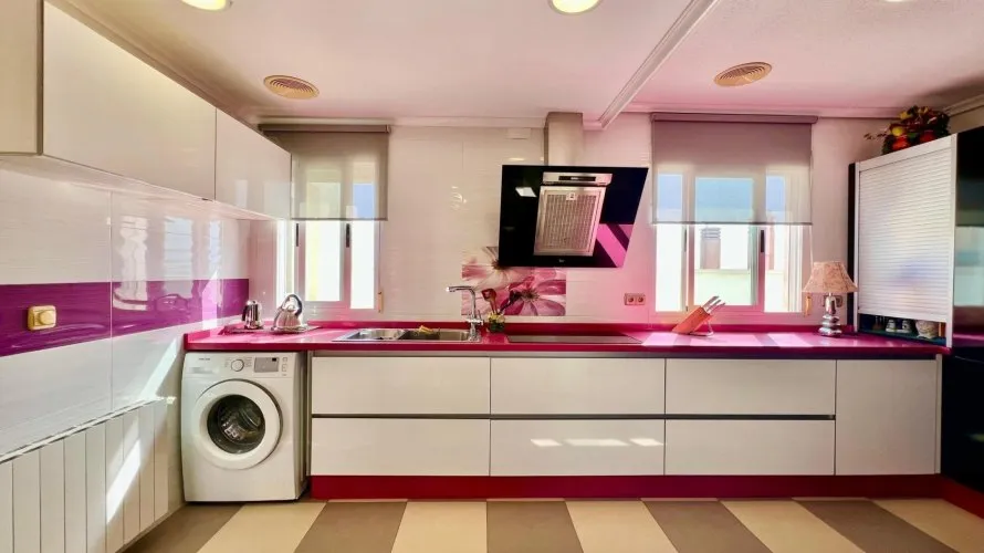 3 bedrooms penthouse for sale, La Mata, Spain No. 137 № 17