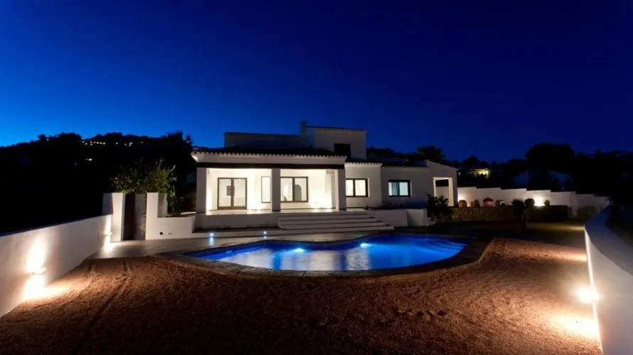 4 bedrooms villa for sale, Moraira, Spain No. 757 № 2
