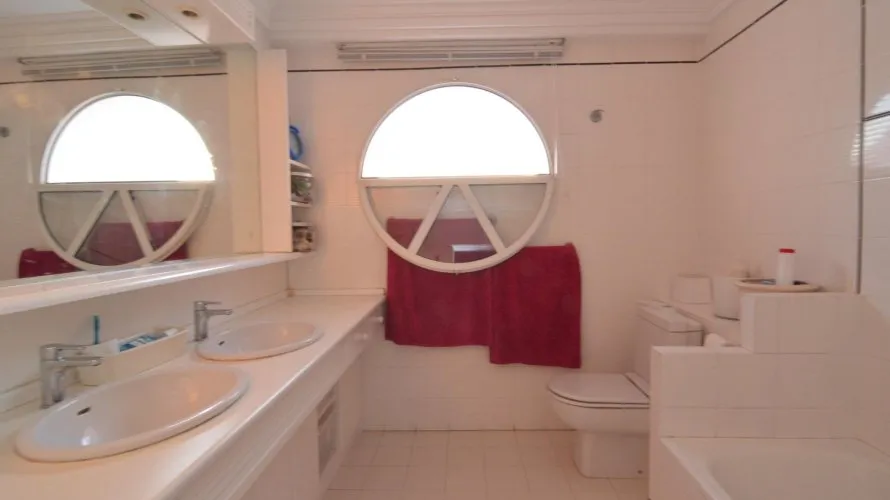 4 bedrooms villa for sale, Torrevieja, Spain No. 113 № 25
