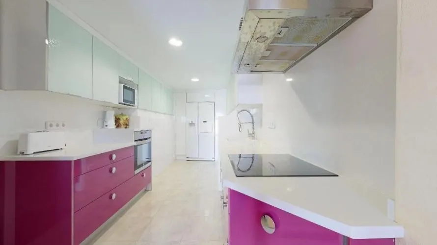 7 bedrooms villa for sale, Maryvilla, Spain No. 397 № 19