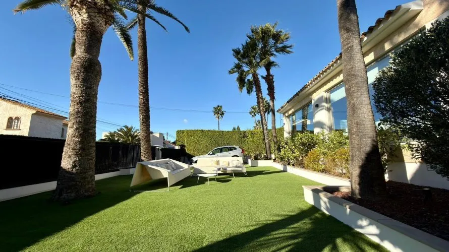 6 bedrooms villa for sale, Benidorm, Spain No. 246 № 2