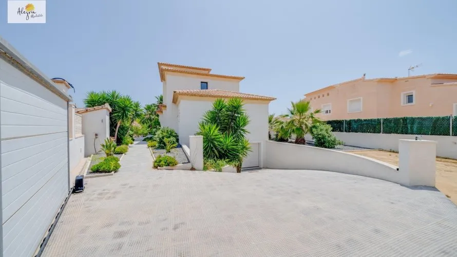 5 bedrooms villa for sale, Calpe, Spain No. 443 № 4