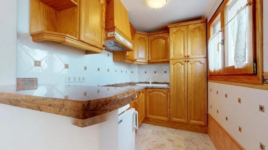 7 bedrooms villa for sale, Maryvilla, Spain No. 397 № 5