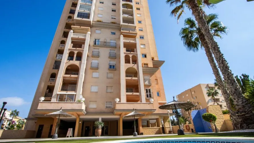 3 bedrooms apartment for sale, Torrevieja, Spain No. 108 № 28