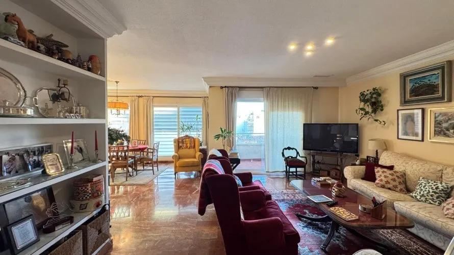 4 bedrooms apartment for sale, Torrevieja, Spain No. 84