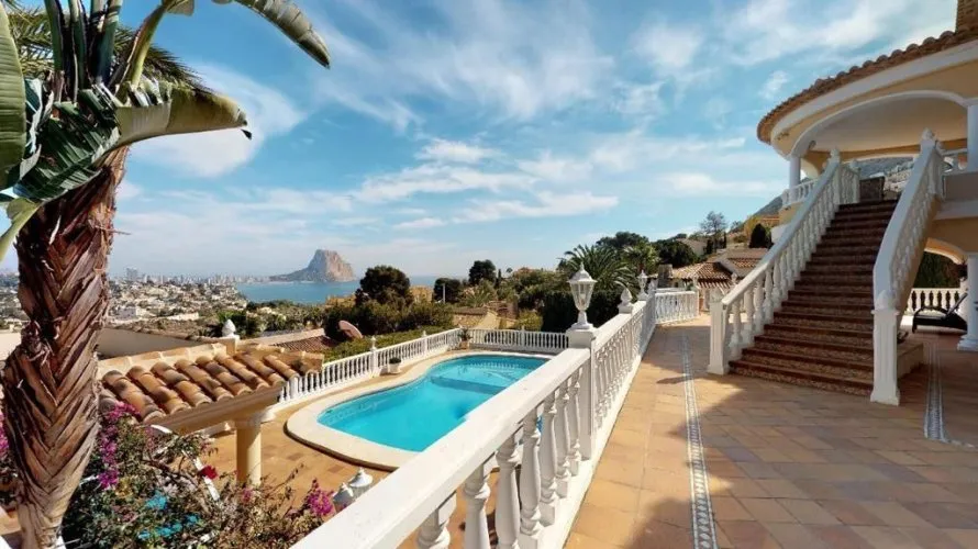 7 bedrooms villa for sale, Maryvilla, Spain No. 397 № 12