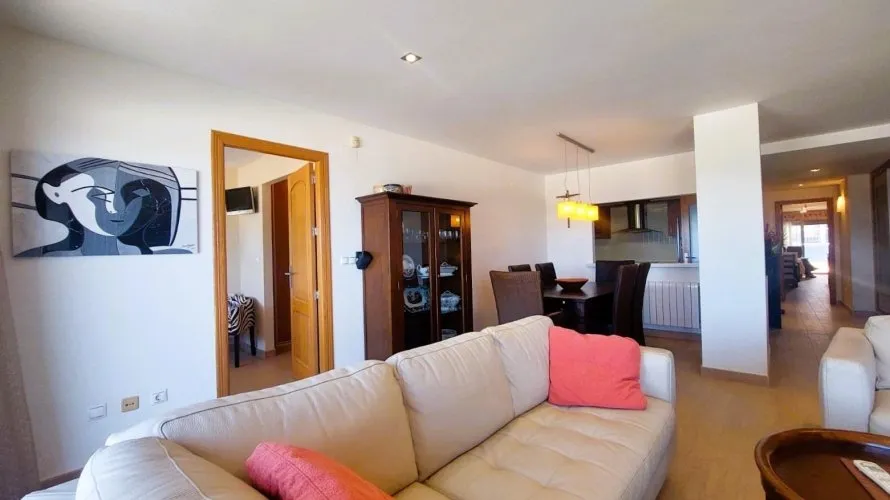 4 bedrooms apartment for sale, Torrevieja, Spain No. 561 № 8