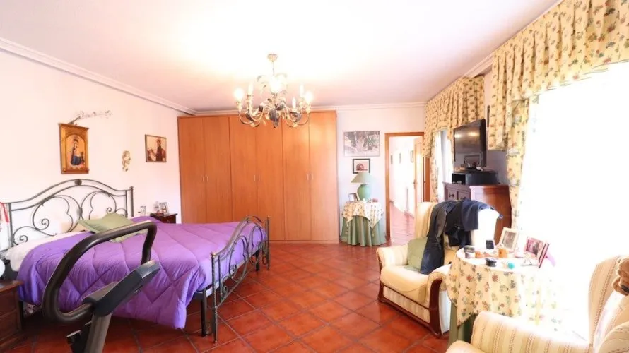 5 bedrooms apartment for sale, El Chaparral, Spain No. 562 № 11