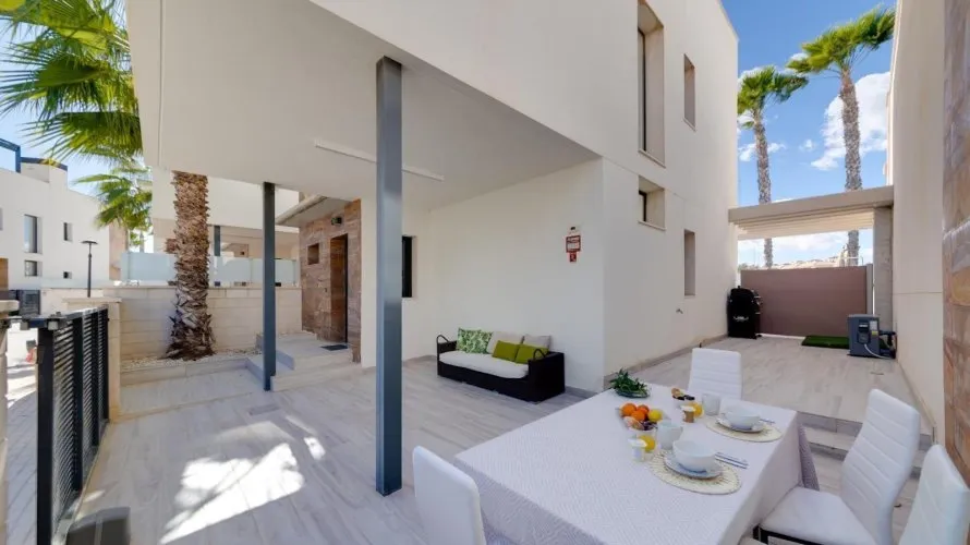 3 bedrooms villa for sale, La Zenia, Spain No. 247 № 23