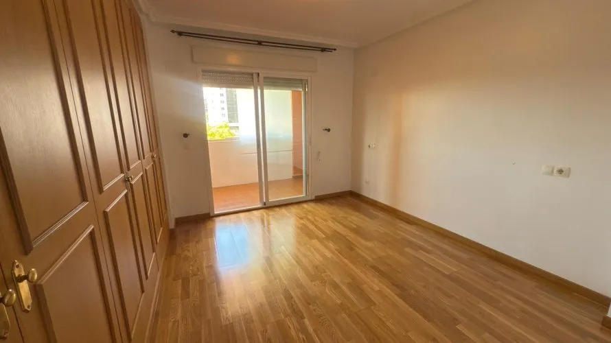3 bedrooms apartment for sale, Alicante, Spain No. 126 № 16