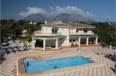 5 bedrooms villa for sale, L'Alfàs del Pi, Spain No. 475