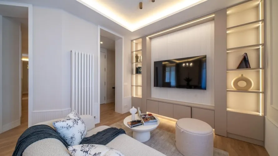 2 bedrooms apartment for sale, Madrid, Spain No. 823 № 2