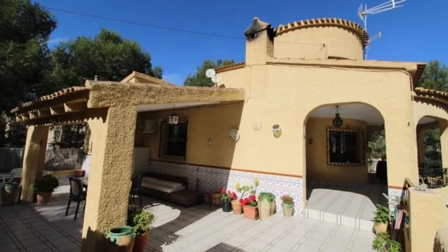 6 bedrooms villa for sale, Alicante, Spain No. 242 № 1