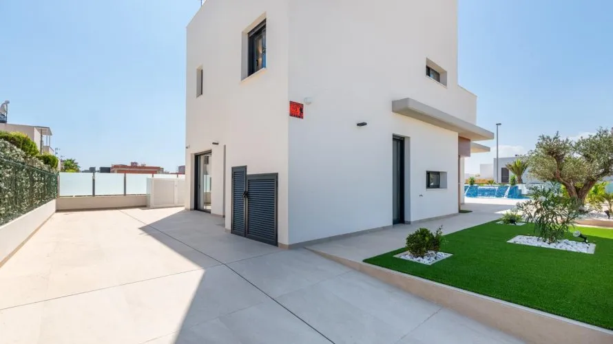 3 bedrooms villa for sale, Campoamor, Spain No. 612 № 4