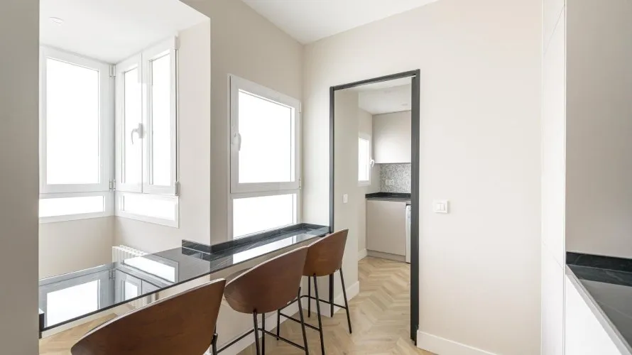 2 bedrooms apartment for sale, Madrid, Spain No. 681 № 2
