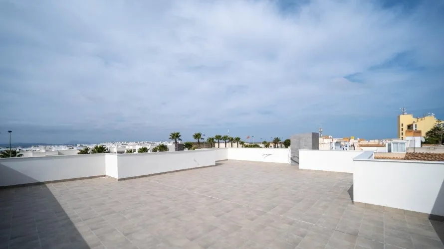 3 bedrooms villa for sale, Torrevieja, Spain No. 409 № 14