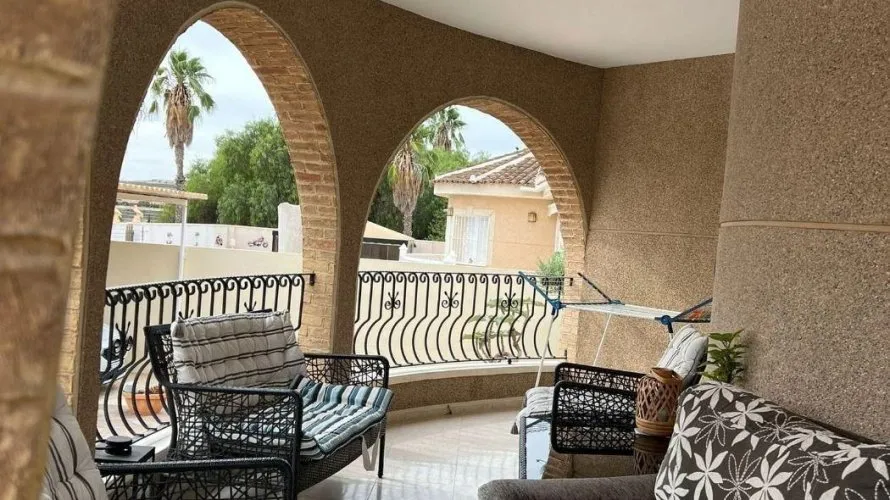 3 bedrooms villa for sale, Benijofar, Spain No. 241 № 5